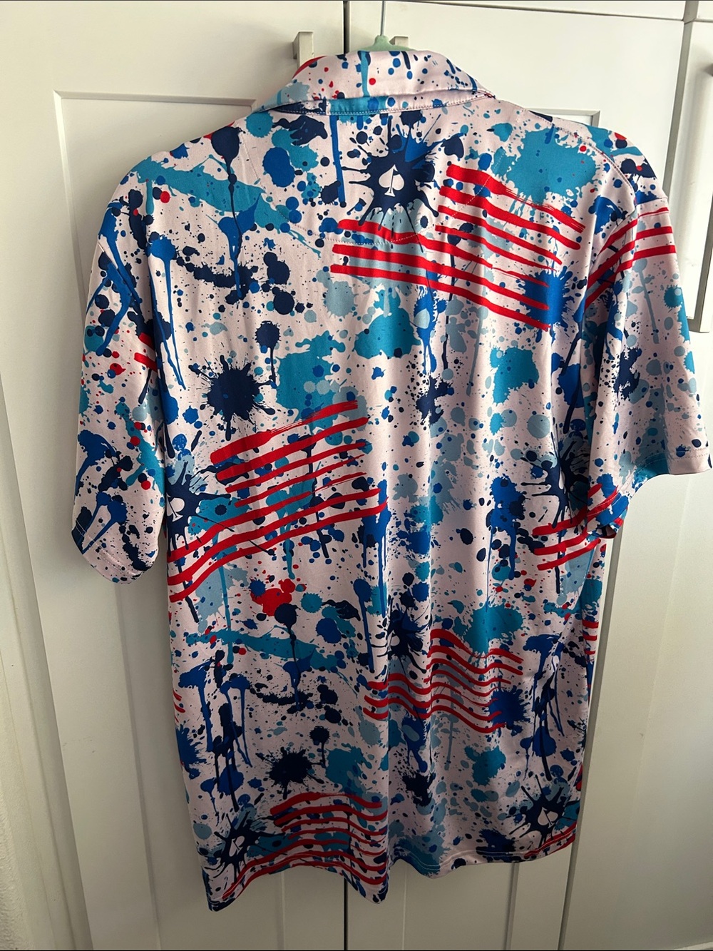 Pins & Aces Men’s Red and Blue Splash-Print Polo - Picture 2 of 2